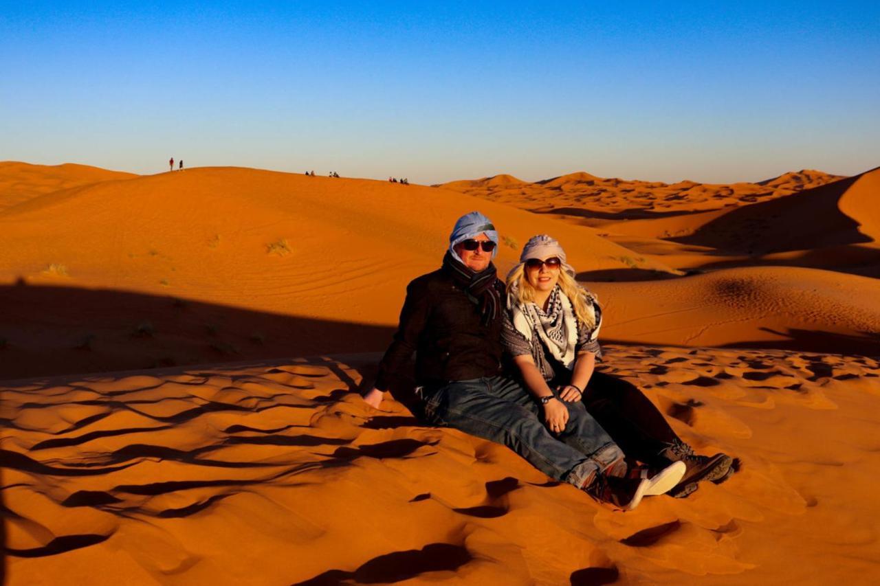 Desert Romantic Camp 梅尔祖卡 外观 照片