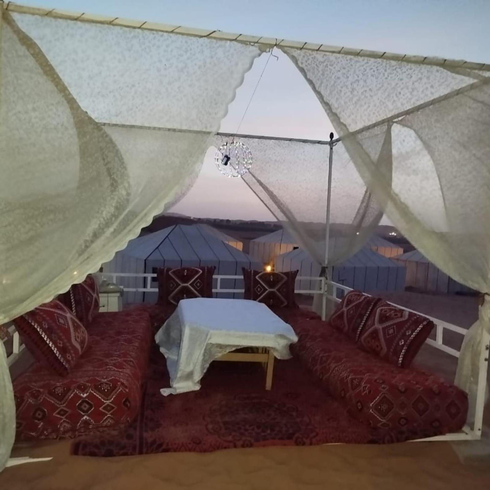 Desert Romantic Camp 梅尔祖卡 外观 照片
