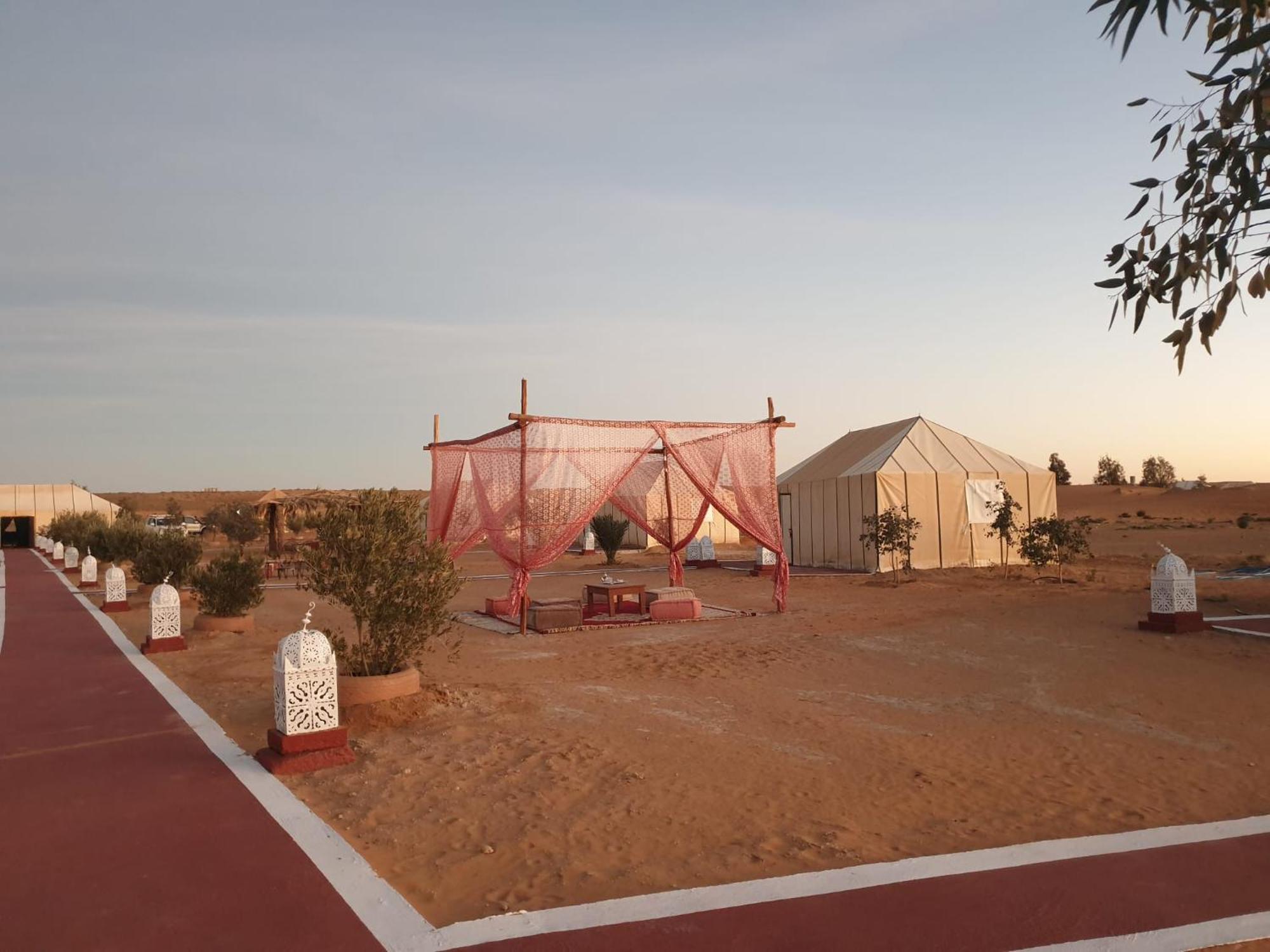 Desert Romantic Camp 梅尔祖卡 外观 照片